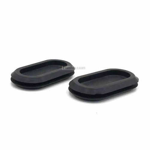 Oval rubber grommet for vehicle lights